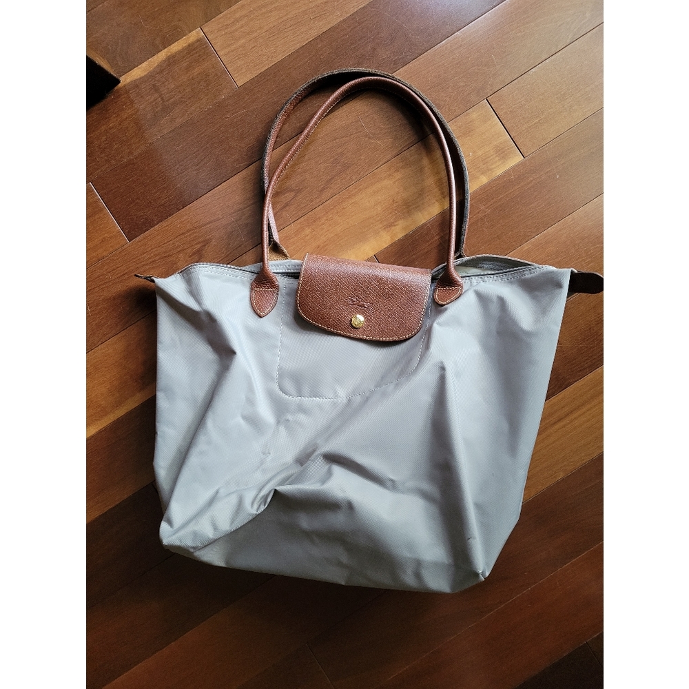 Longchamp Le Pliage grey